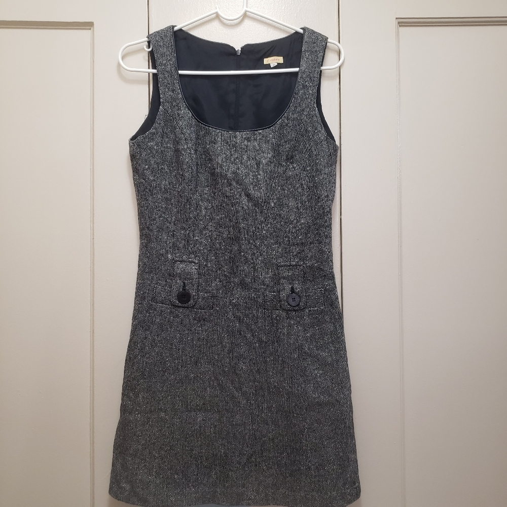 65% wool sleeveless dress back zip size 6